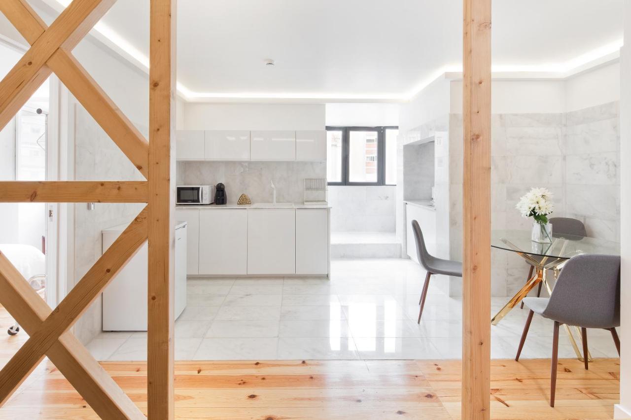 Cosy Room In Alcantara - Lisboa — Photos 2